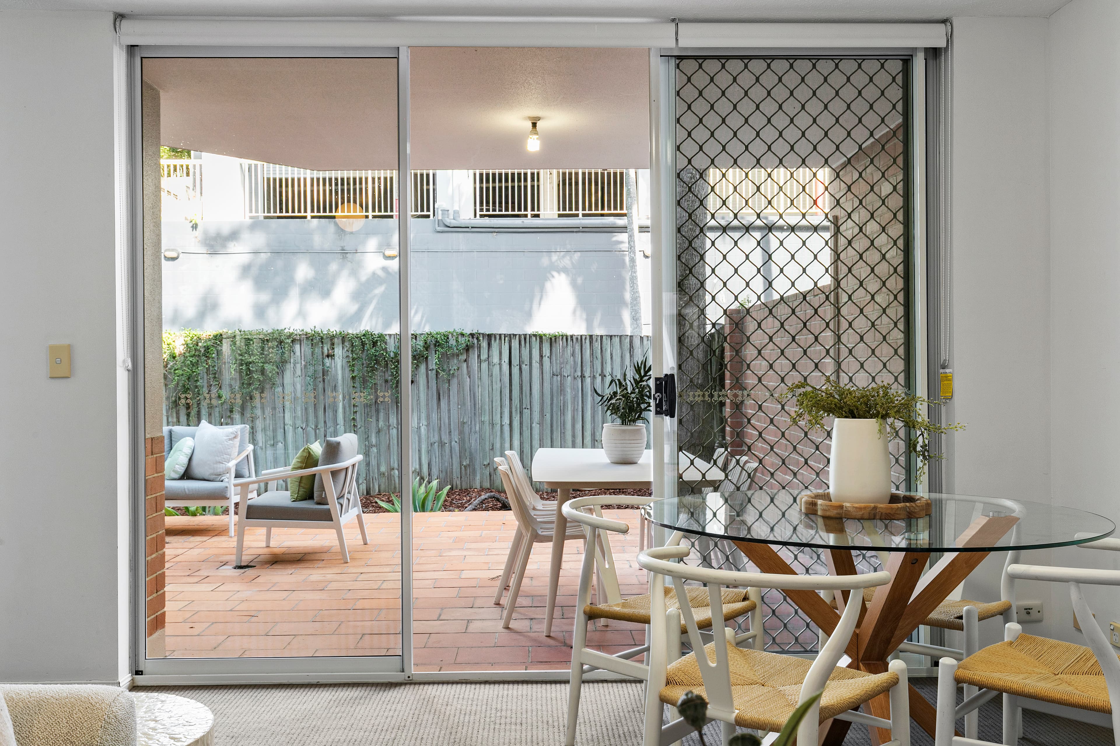 5/22 York Street, Indooroopilly - Thumbnail 2