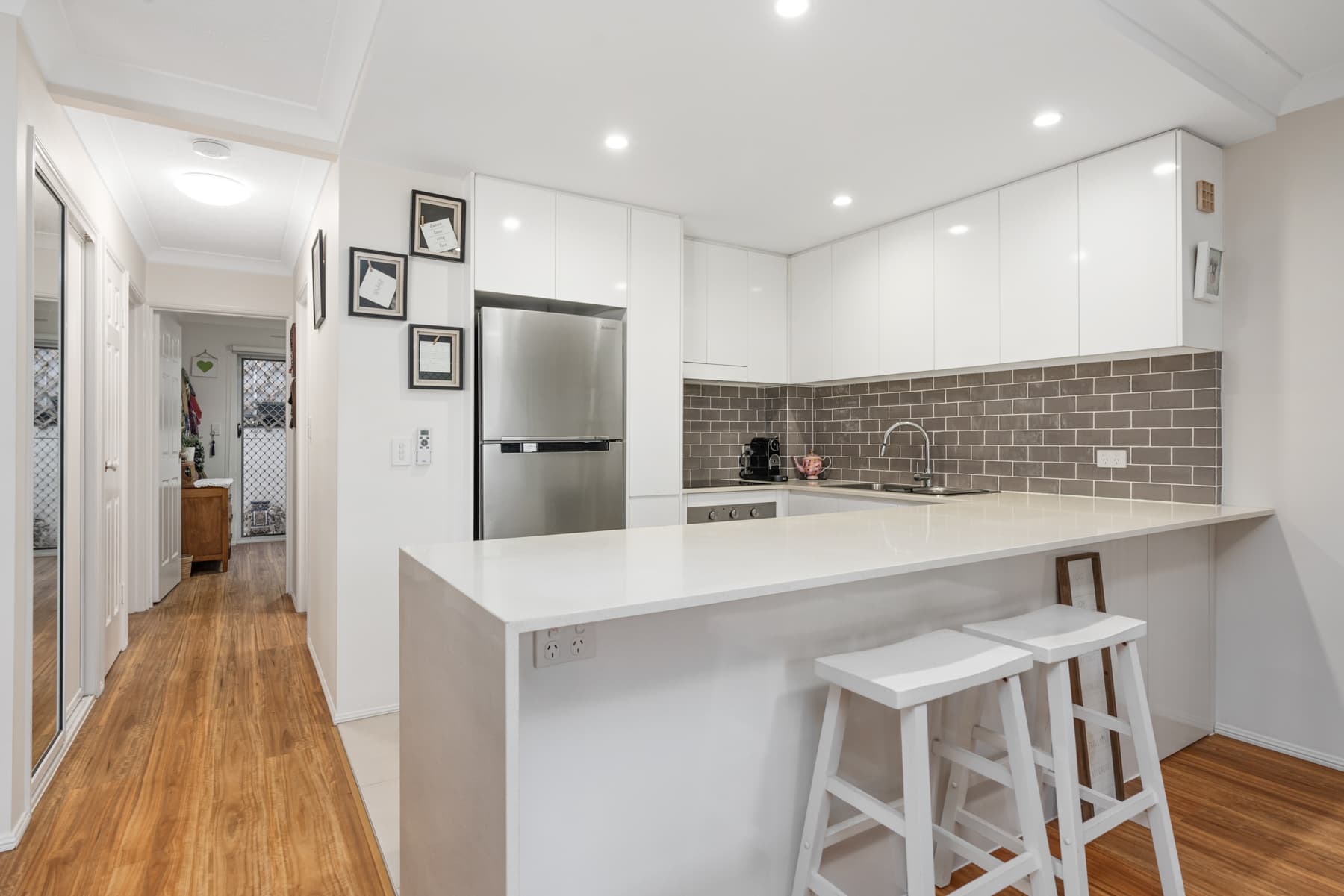 2/11 Lima Street, Auchenflower - Thumbnail 3