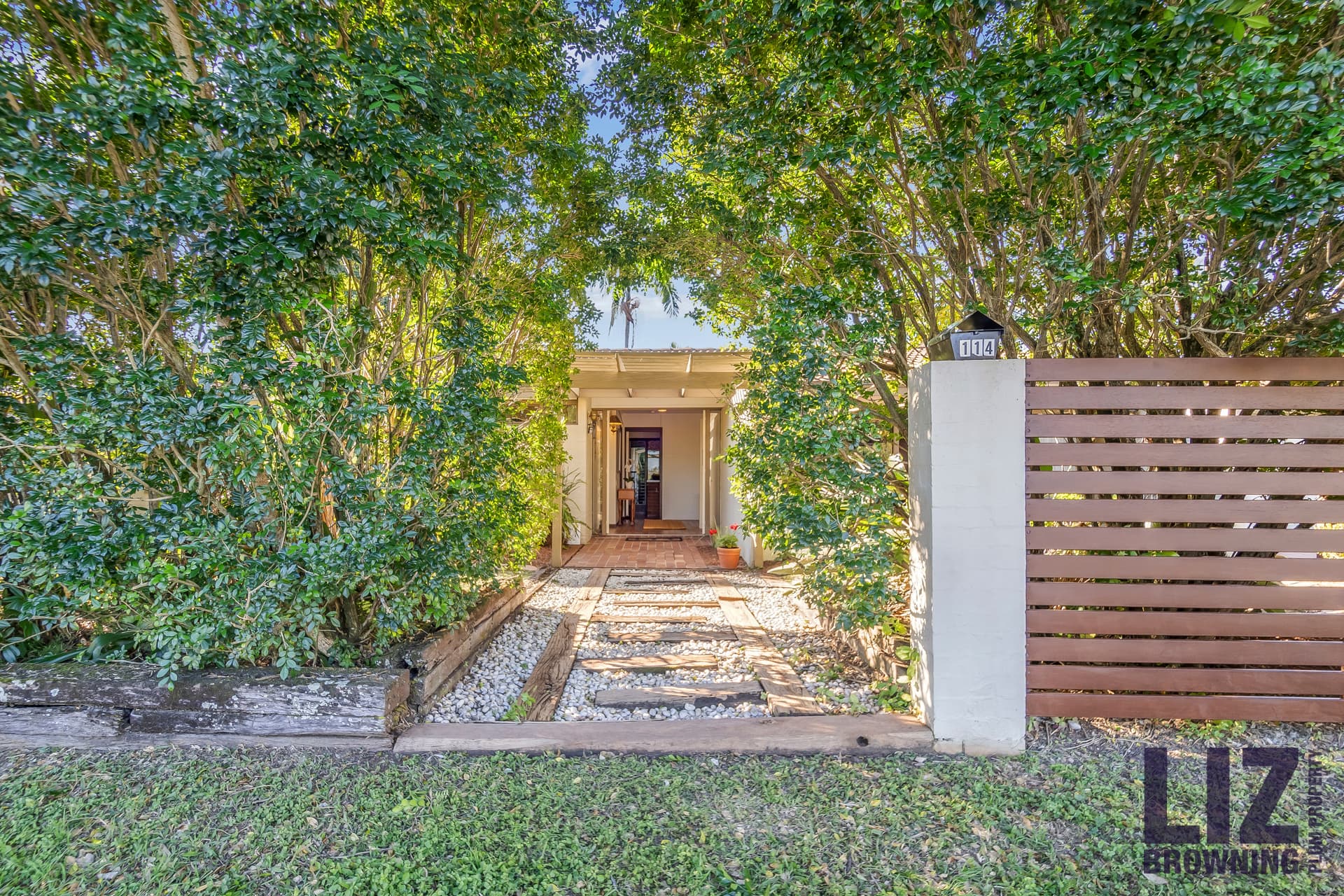 114 Kenmore Road, Kenmore - Thumbnail 2