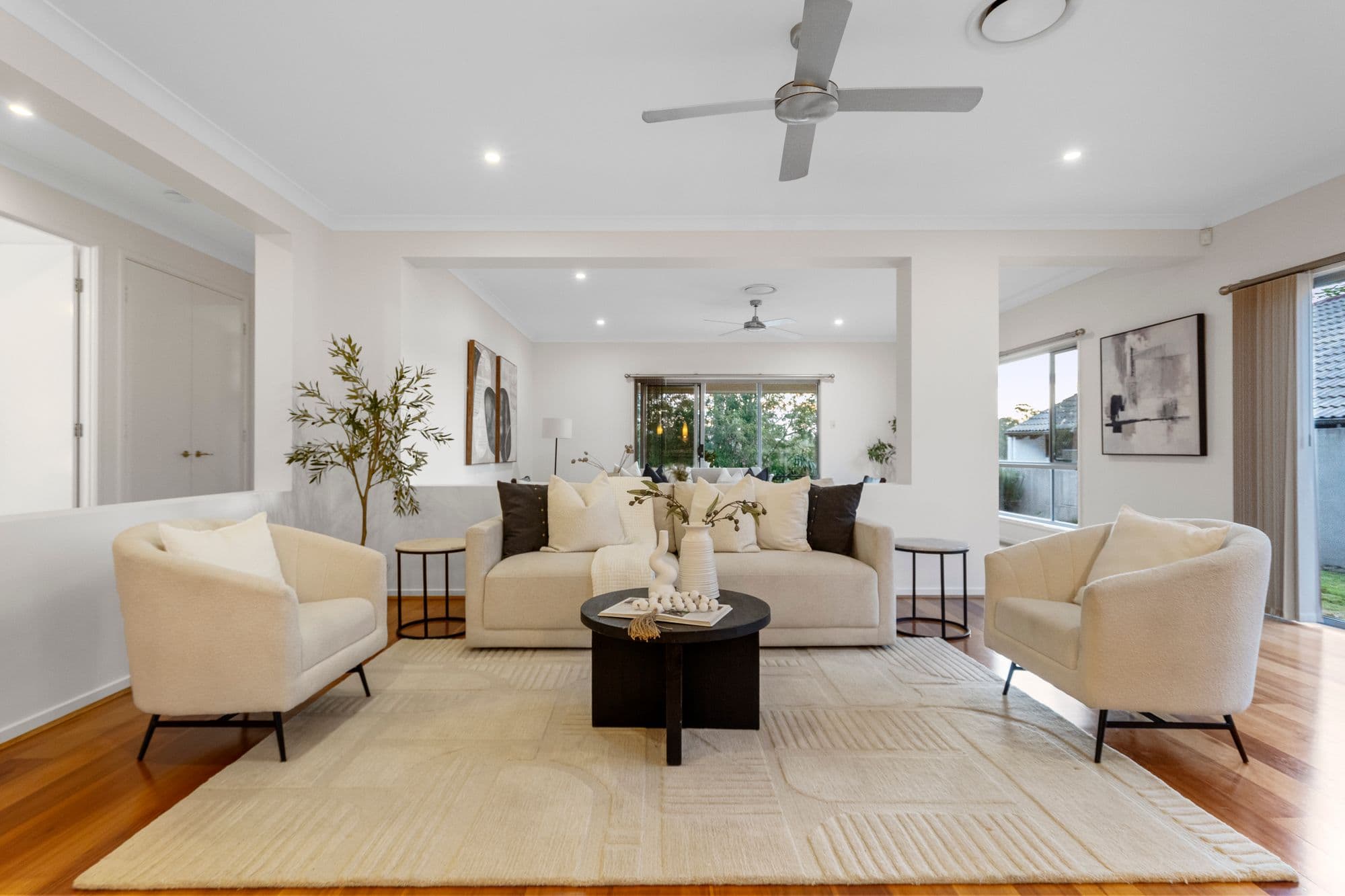 27 Kenmore Road, Kenmore - Thumbnail 3