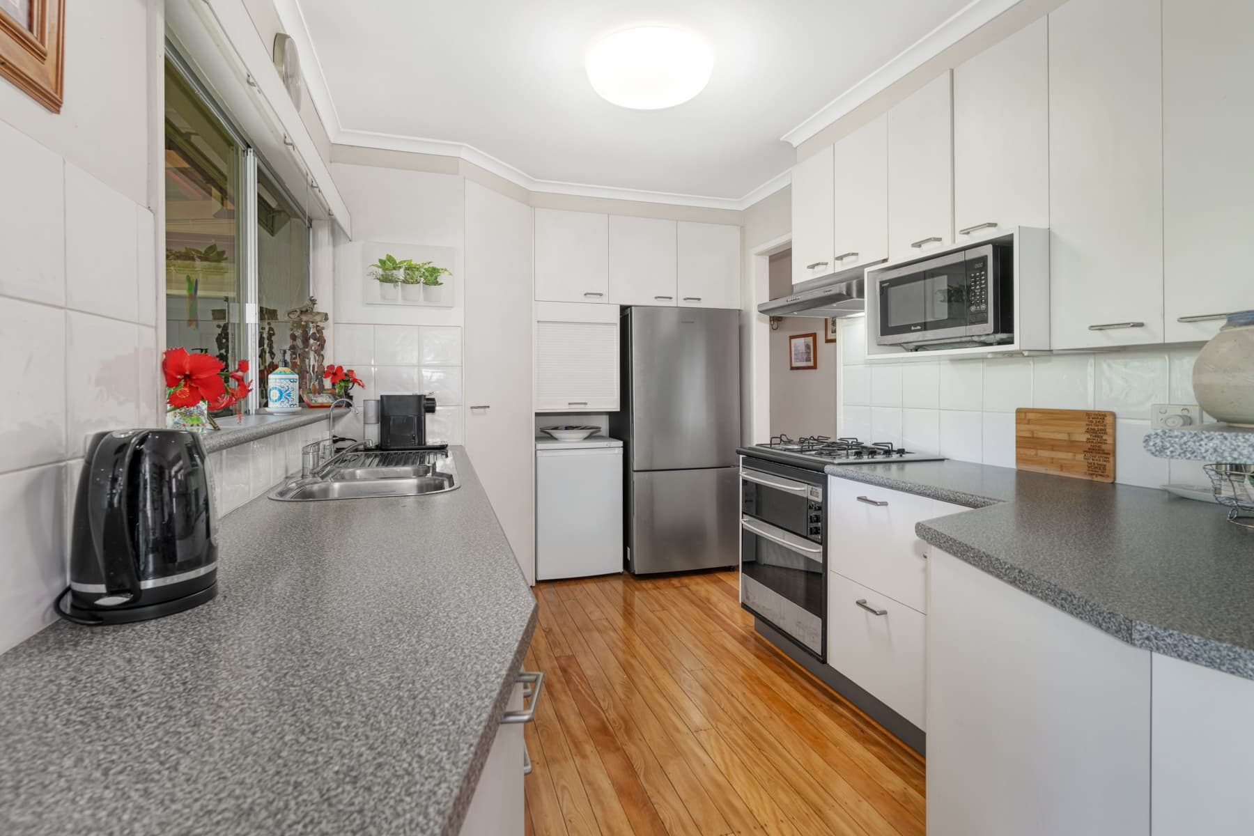 10 Balmore Street, Indooroopilly - Thumbnail 4