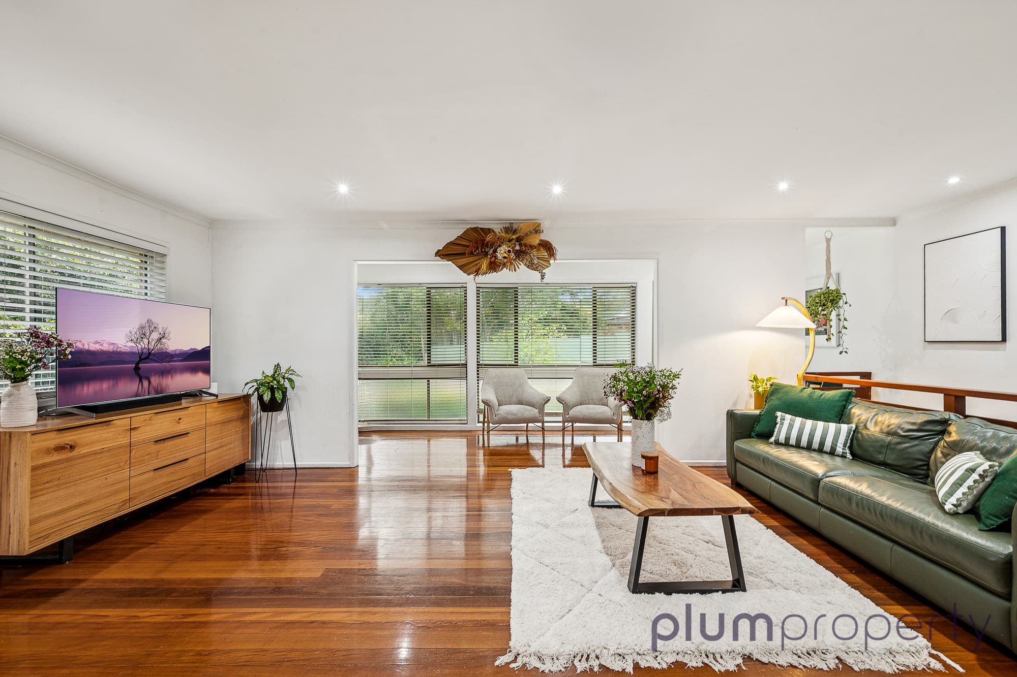 1 Winking Street, Chapel Hill - Thumbnail 4