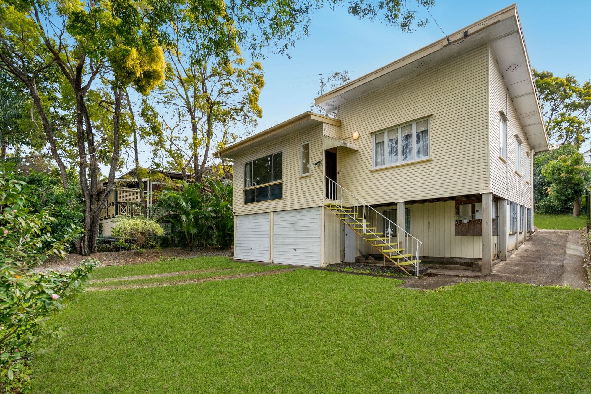 17 Disraeli Street, Indooroopilly - Thumbnail 2