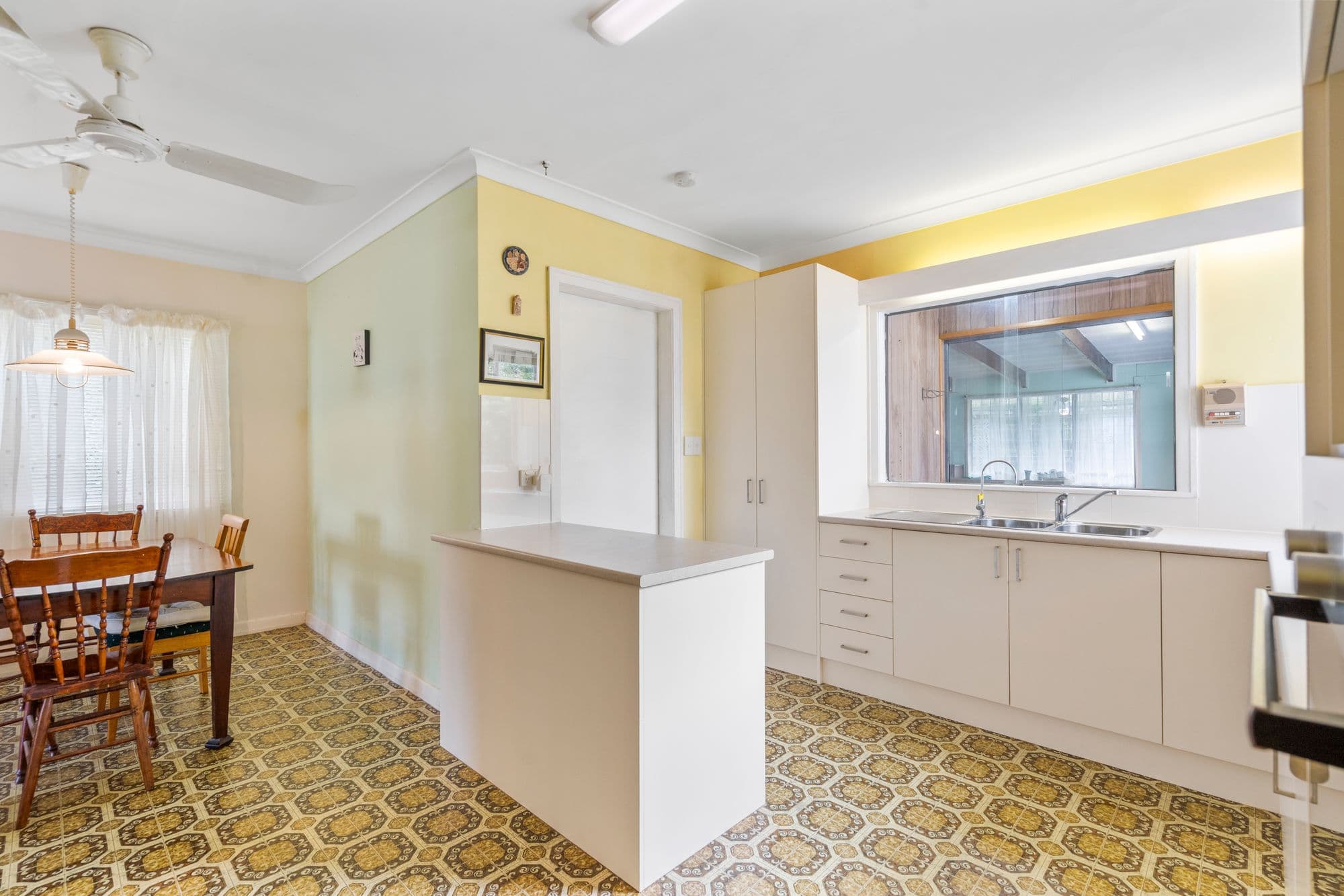 17 Disraeli Street, Indooroopilly - Thumbnail 6