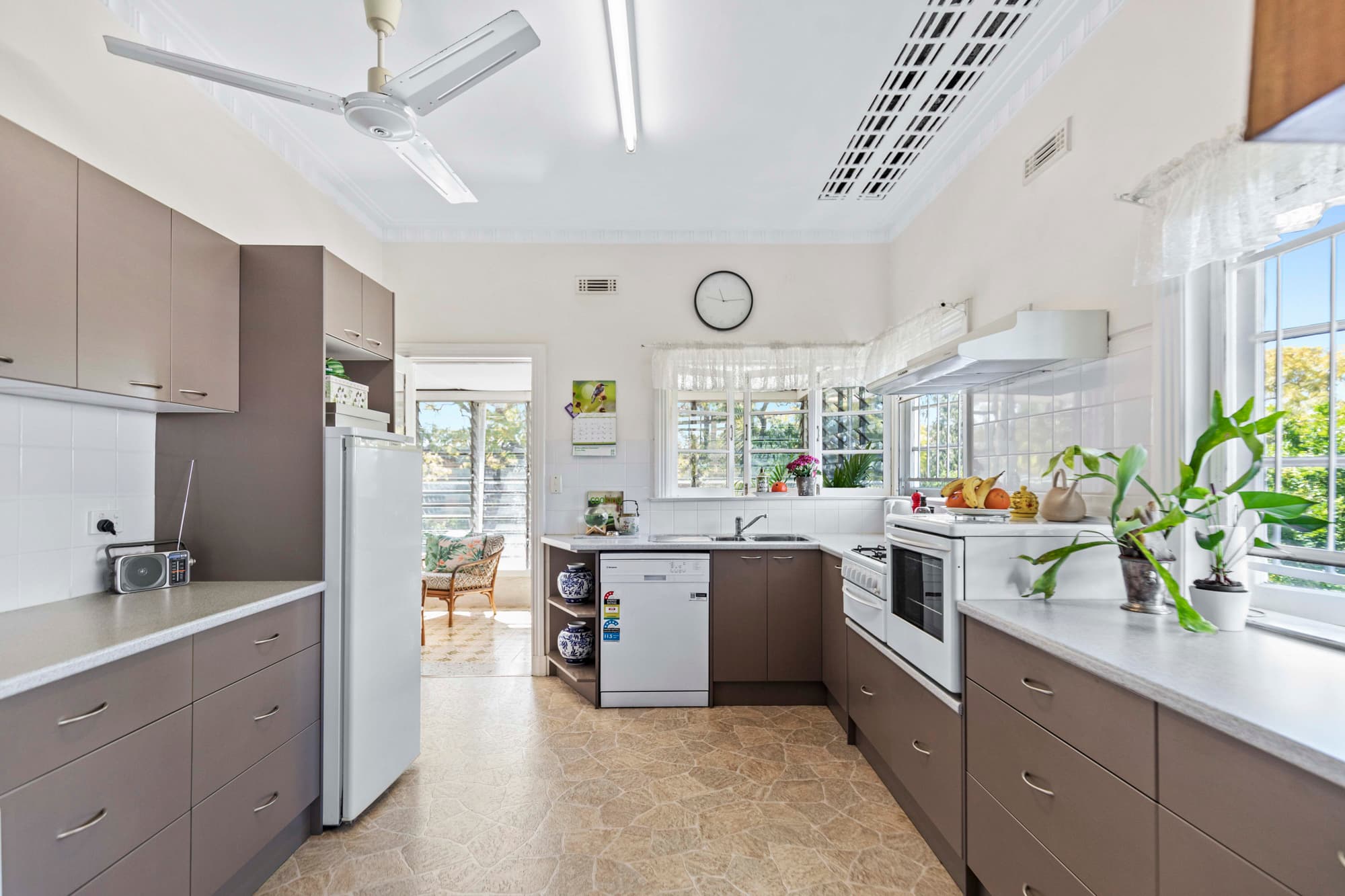 18 Bellevue Terrace, St Lucia - Thumbnail 4