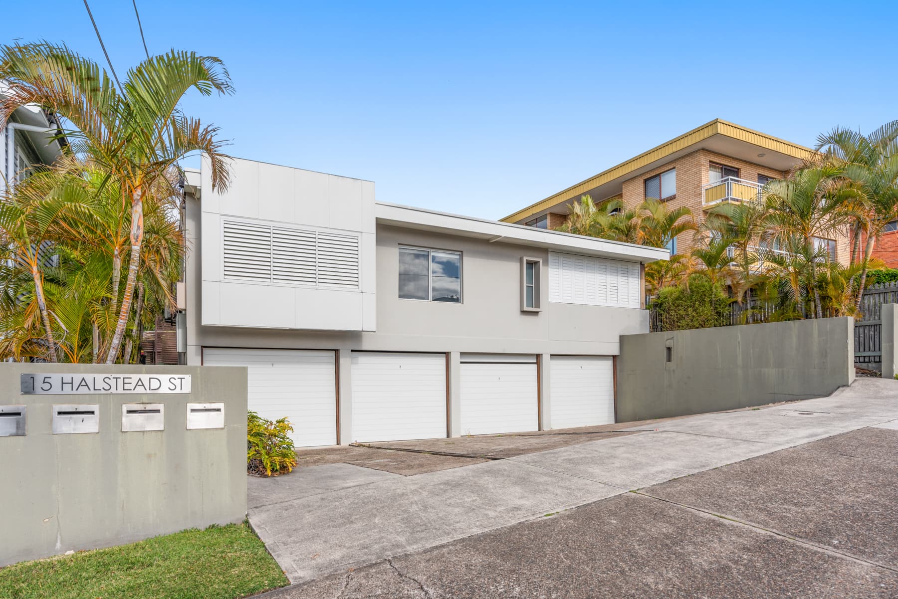 3/15 Halstead Street, Coorparoo - Thumbnail 2