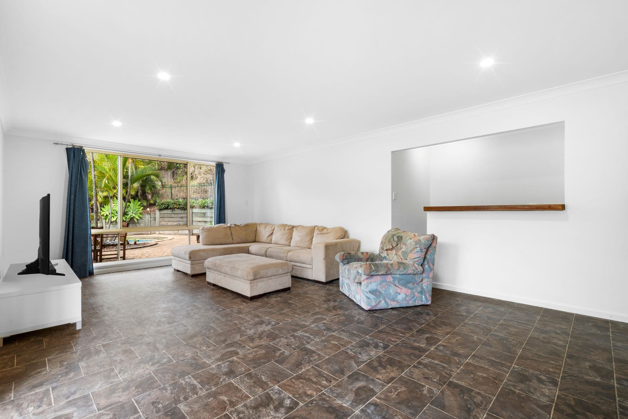 250 Chapel Hill Road, Chapel Hill - Thumbnail 4