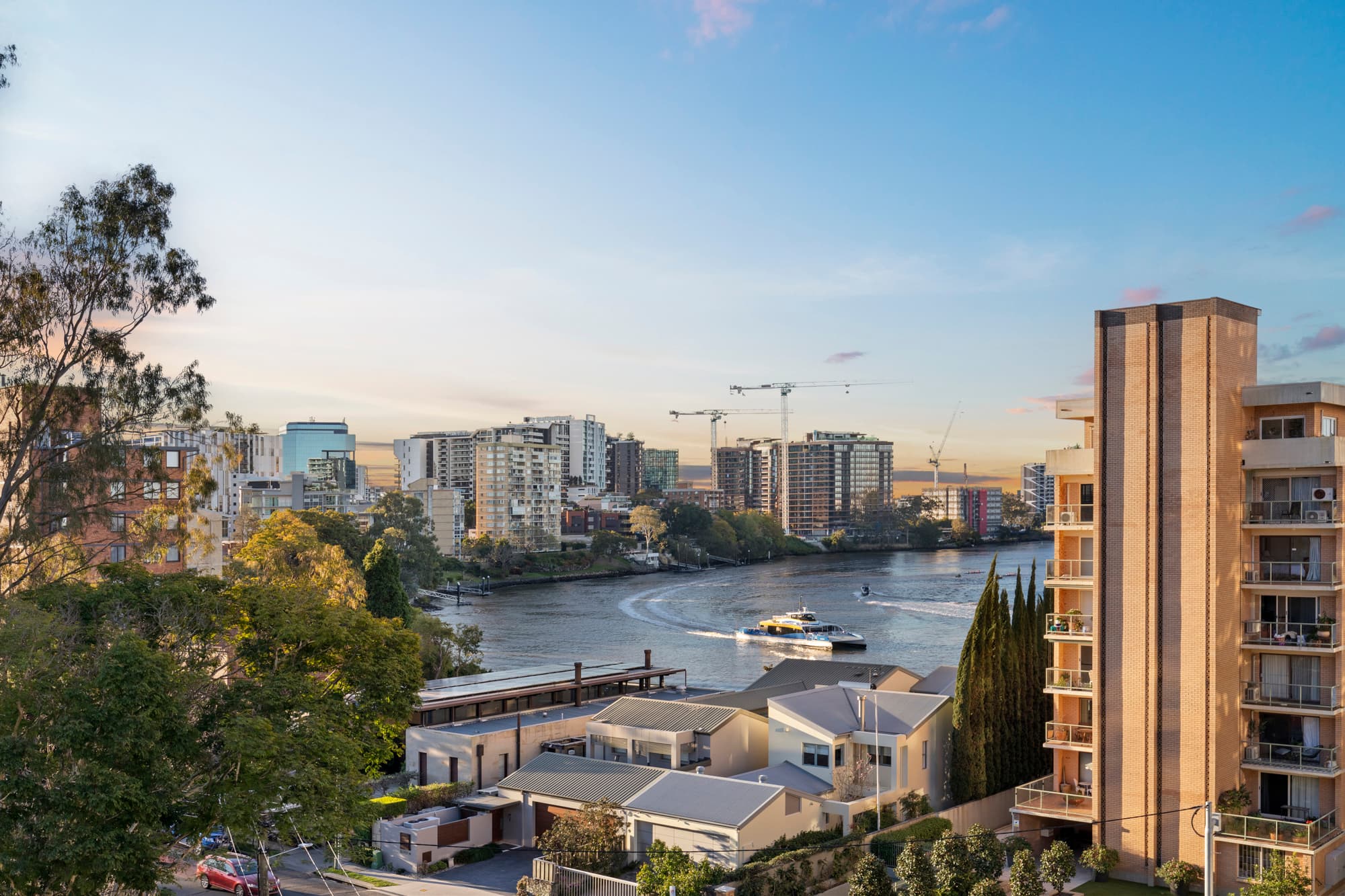 9/40 Sandford Street, St Lucia - Image 1