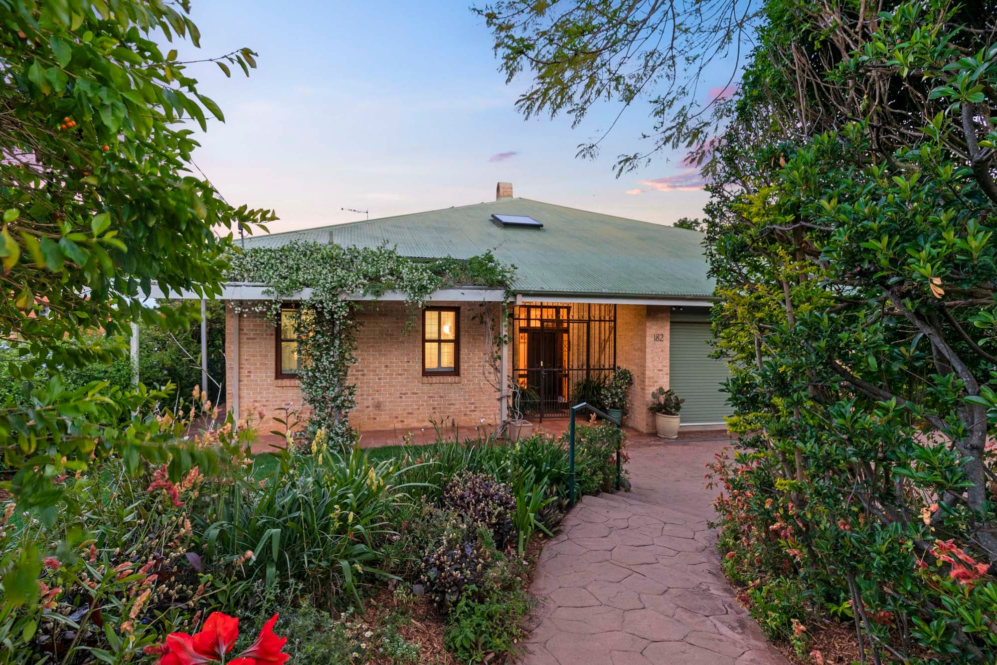 182 Dewar Terrace, Corinda - Image 1