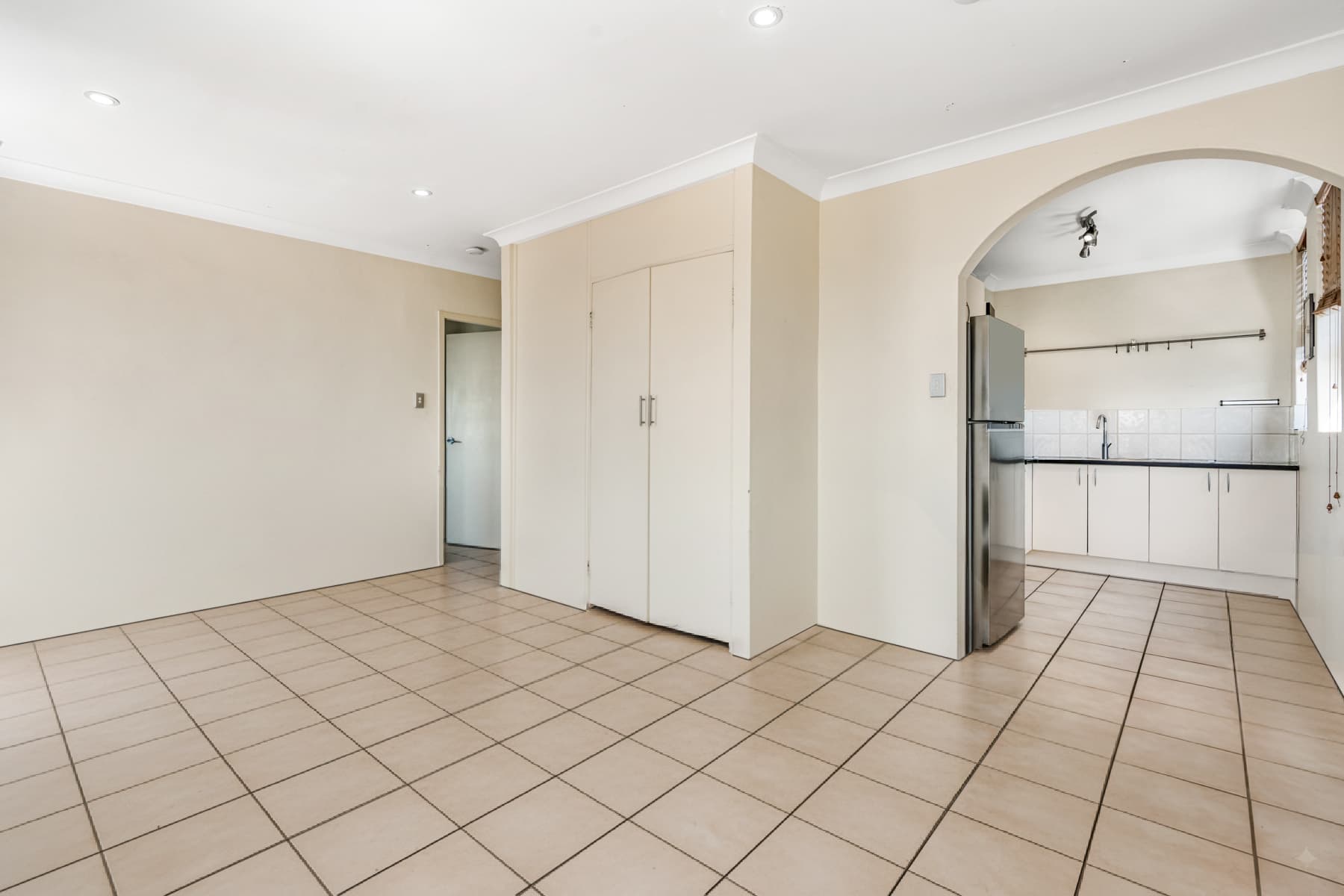 11/9 Norwood Street, Toowong - Thumbnail 2
