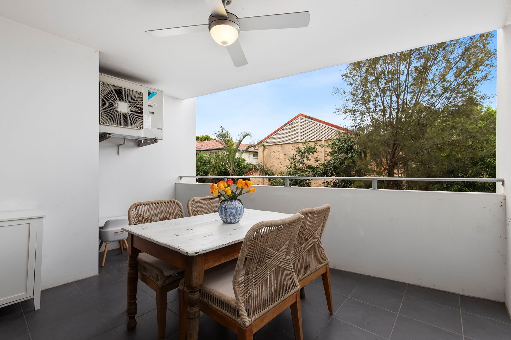 8/17 Mayhew Street, Sherwood - Thumbnail 3