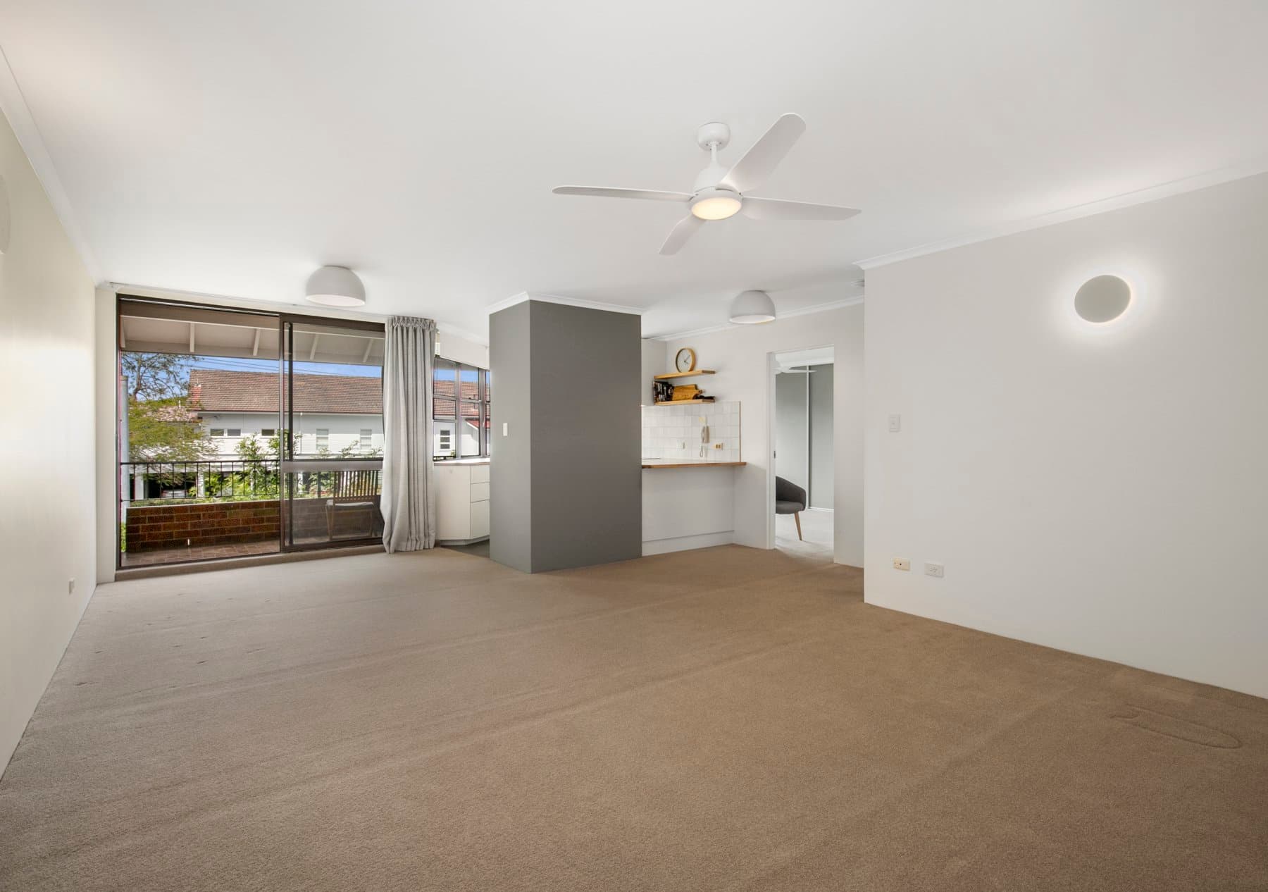 14/26 Carr Street, St Lucia - Image 1