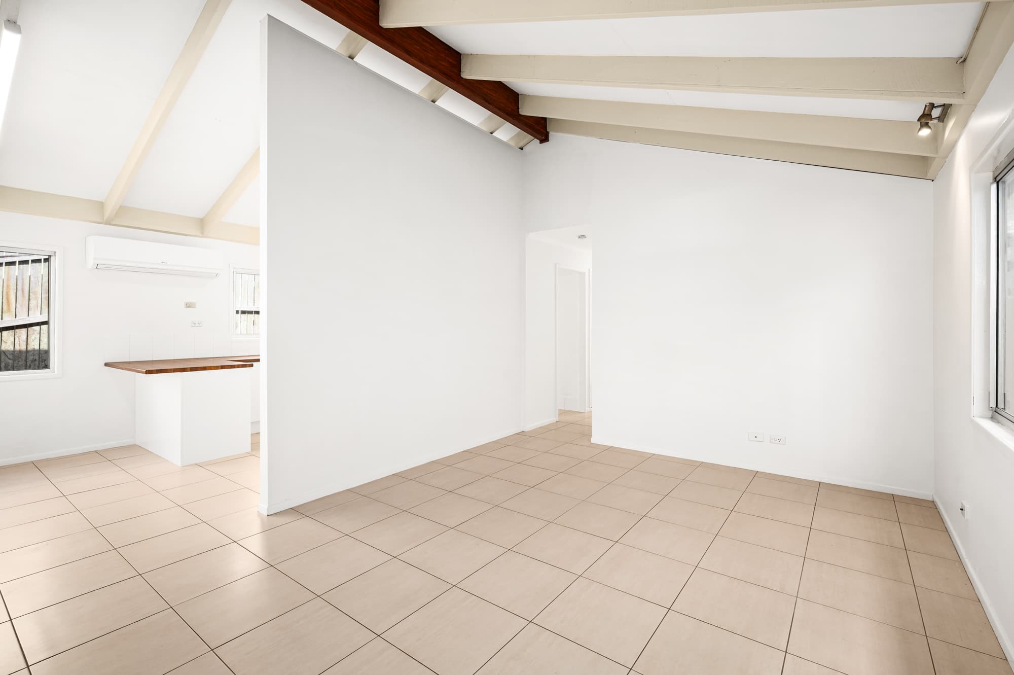 13 Castor Avenue, Coorparoo - Thumbnail 4