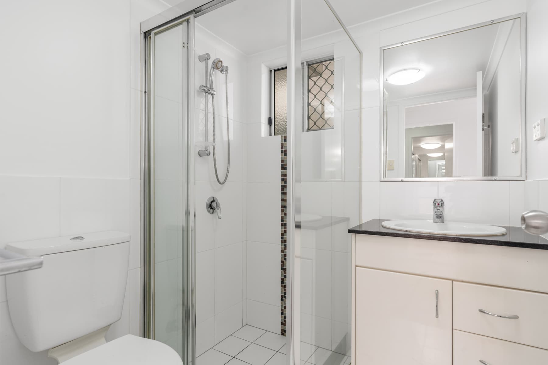 1/11 Croydon Street, Toowong - Thumbnail 8