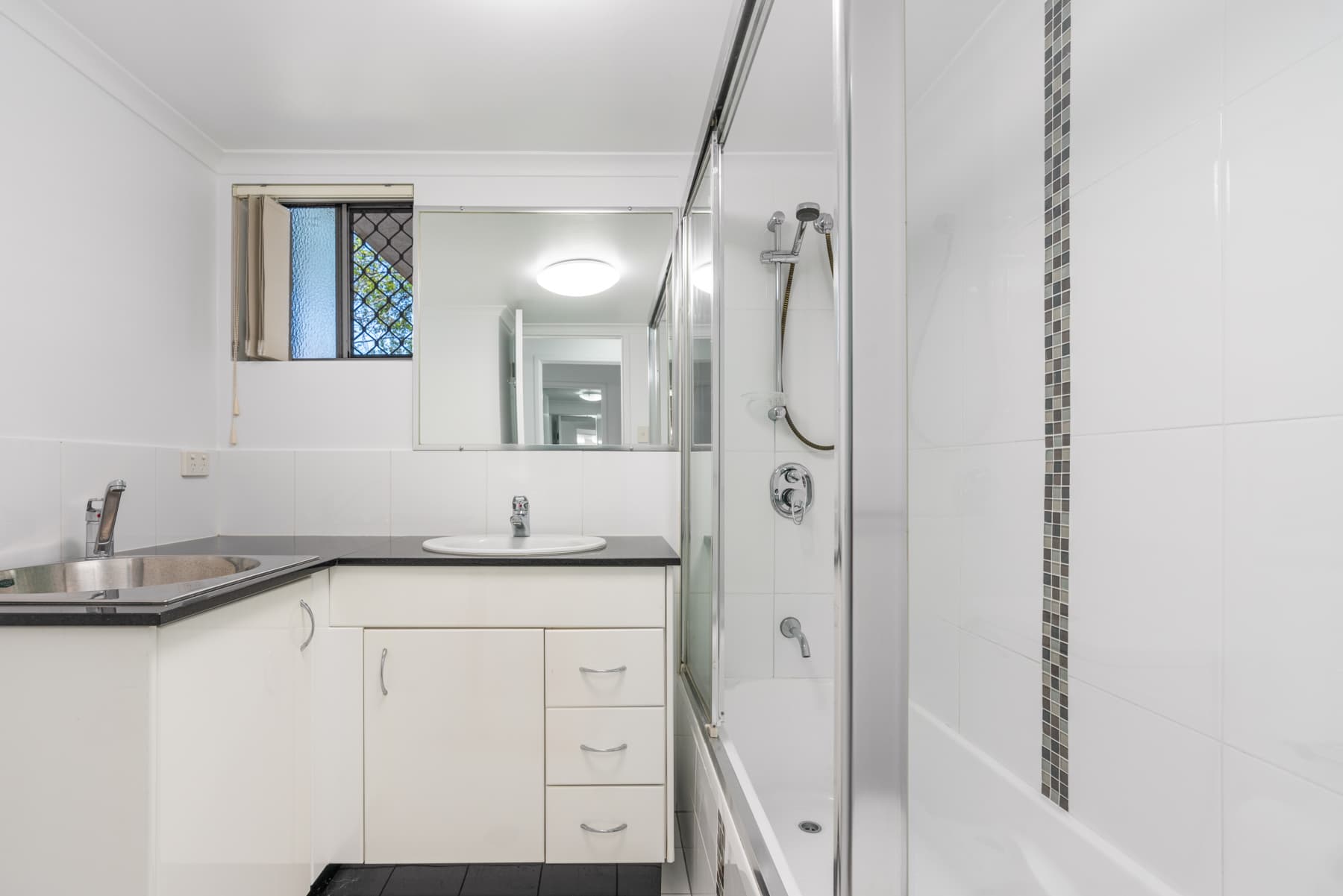 1/11 Croydon Street, Toowong - Thumbnail 7