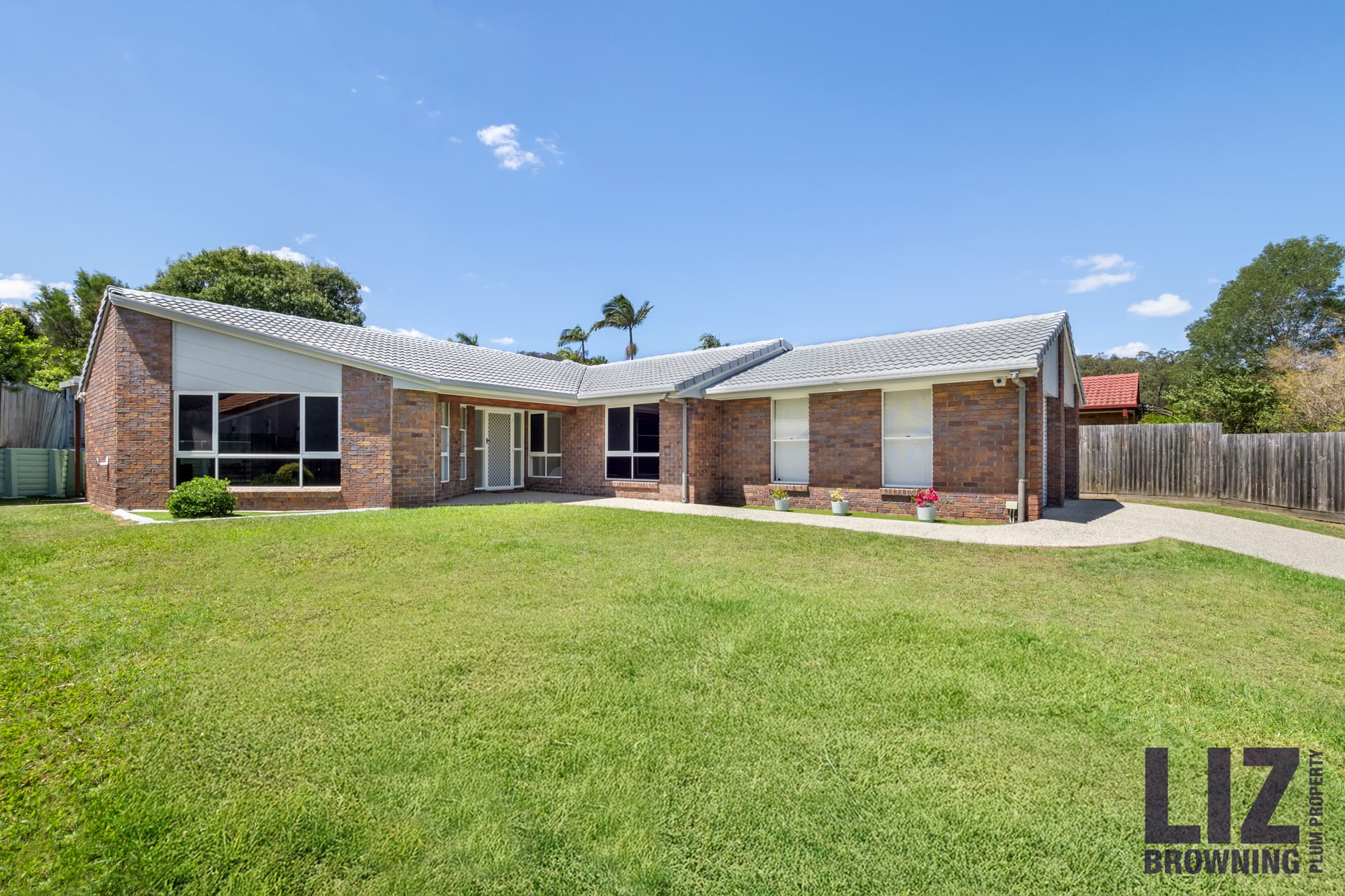 4 Tangmere Street, Chapel Hill - Image 1