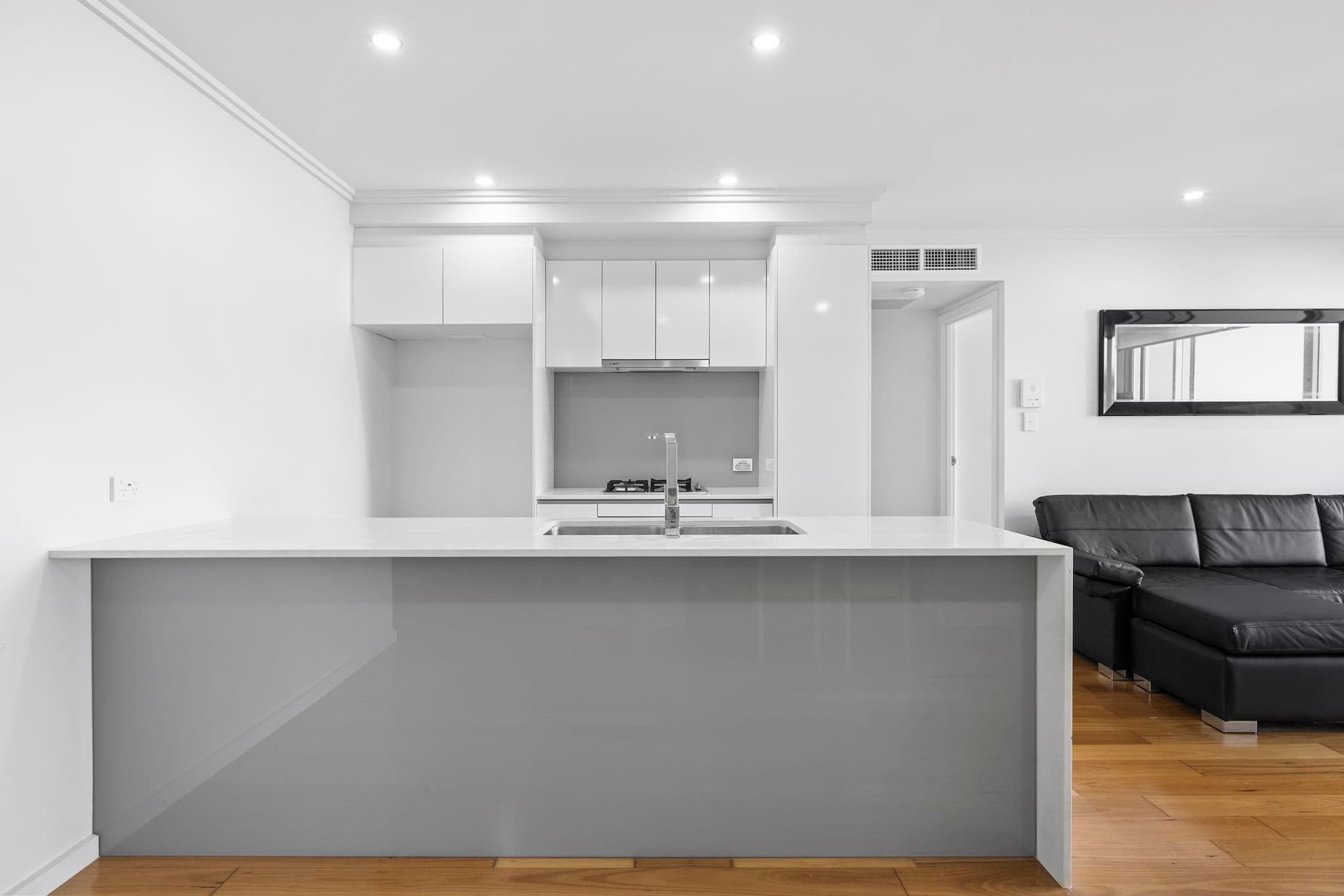 29/2 Laurence Street, St Lucia - Thumbnail 3