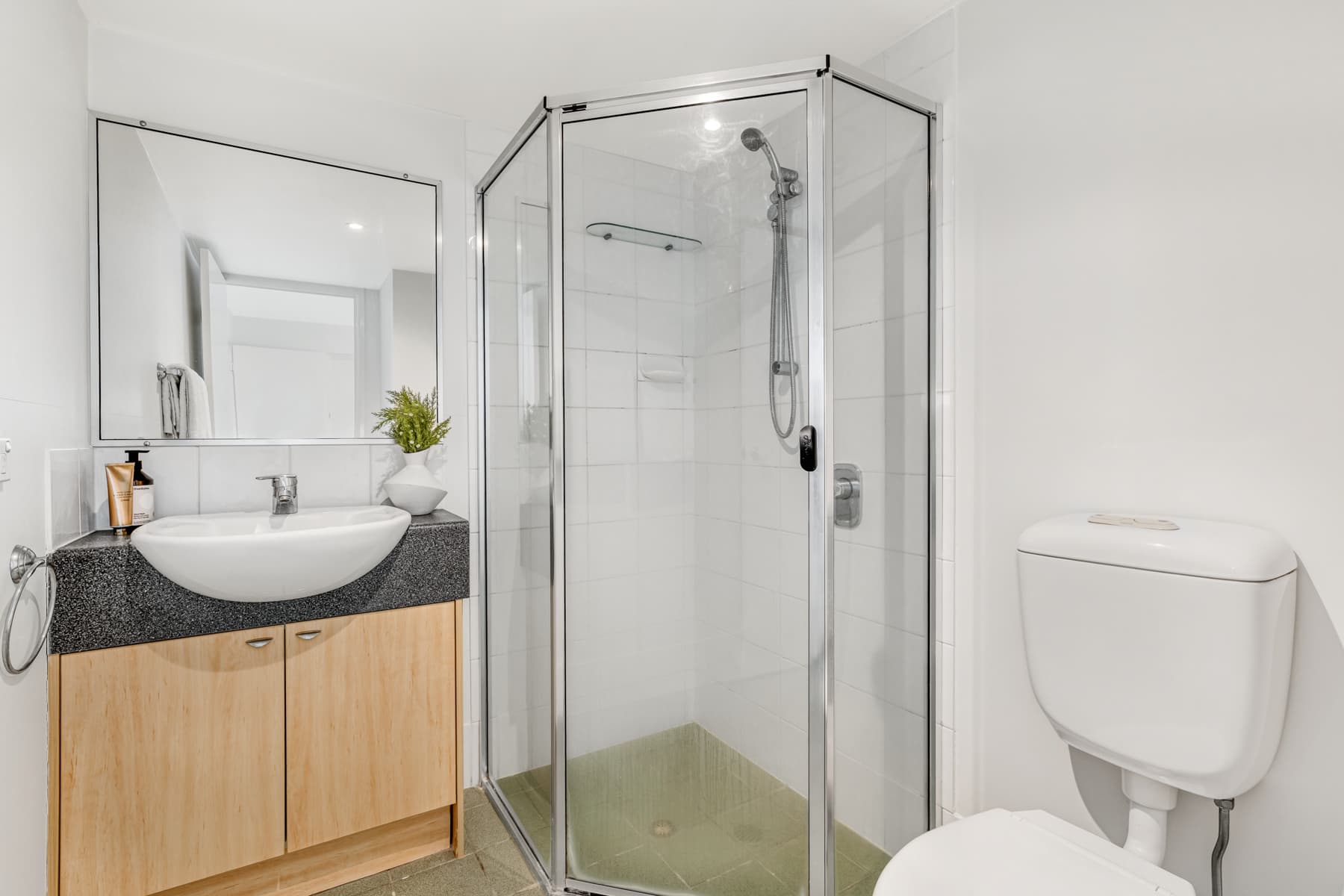 65/7 Landsborough Te..., Toowong - Thumbnail 8