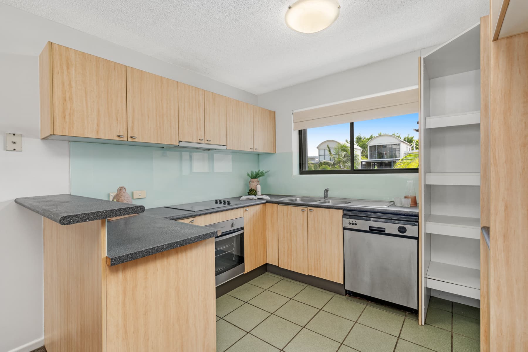 65/7 Landsborough Te..., Toowong - Thumbnail 4