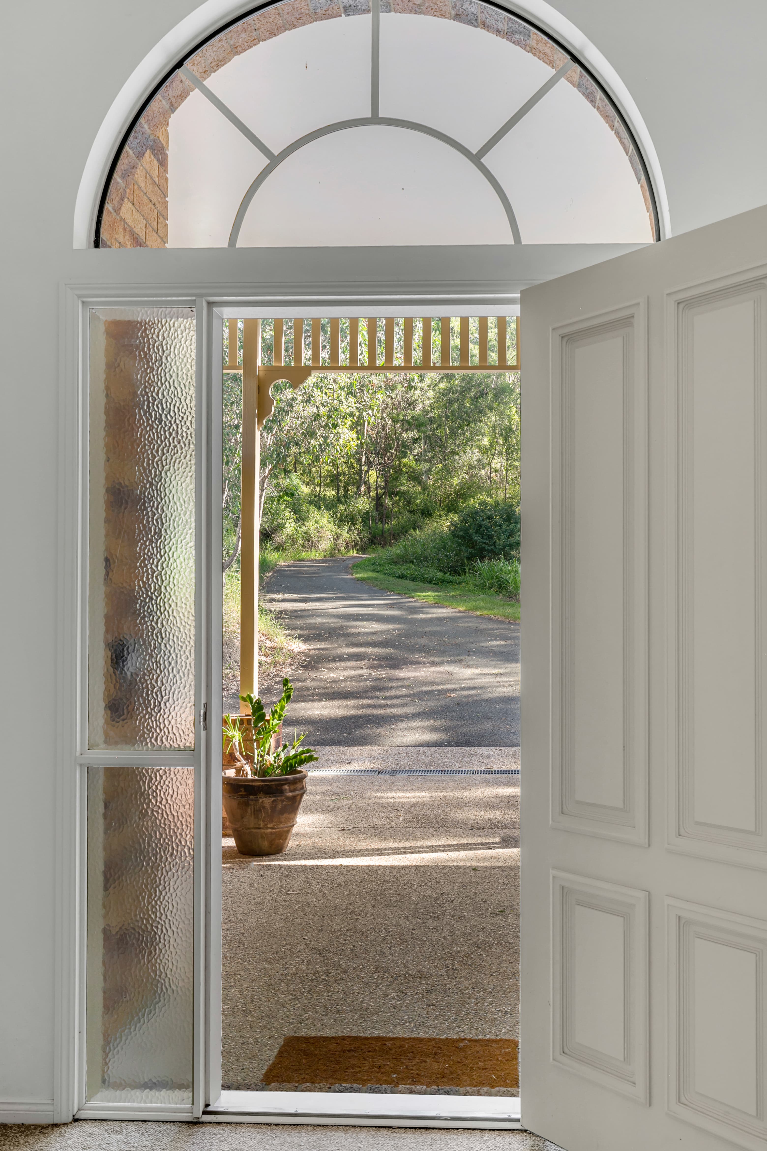 225 Grandview Road, Pullenvale - Thumbnail 3