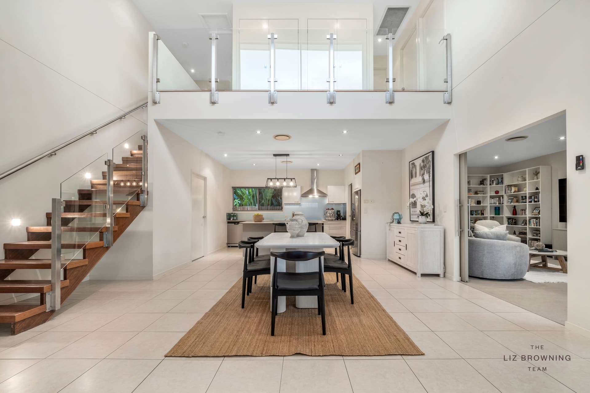 11 Lomandra Place, Chapel Hill - Thumbnail 2