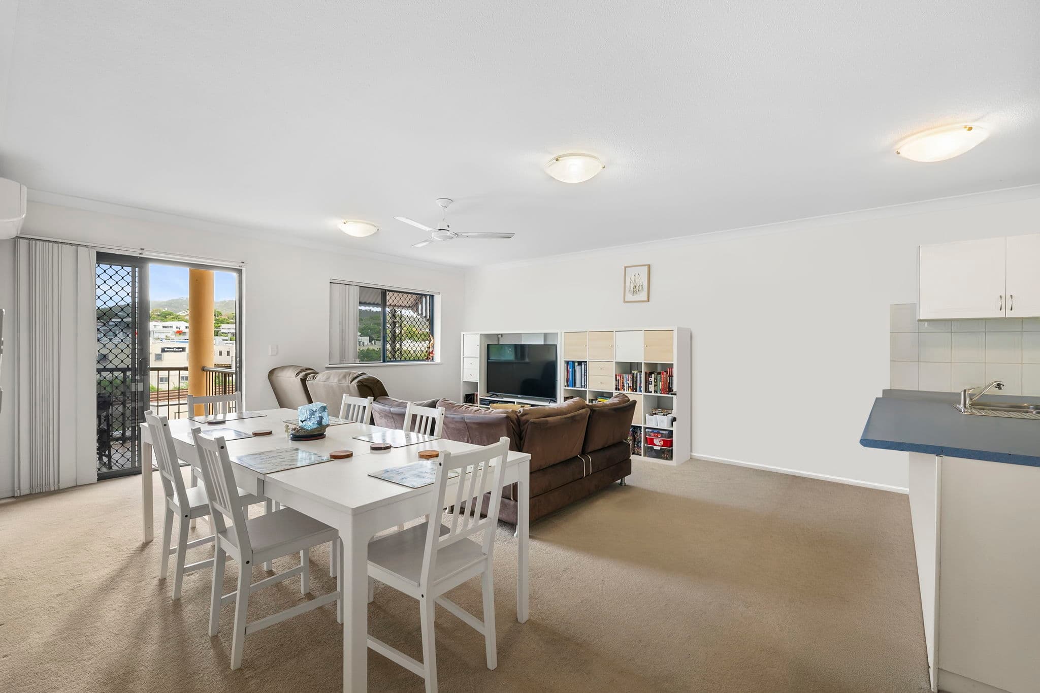 2/54 York Street, Indooroopilly - Thumbnail 2