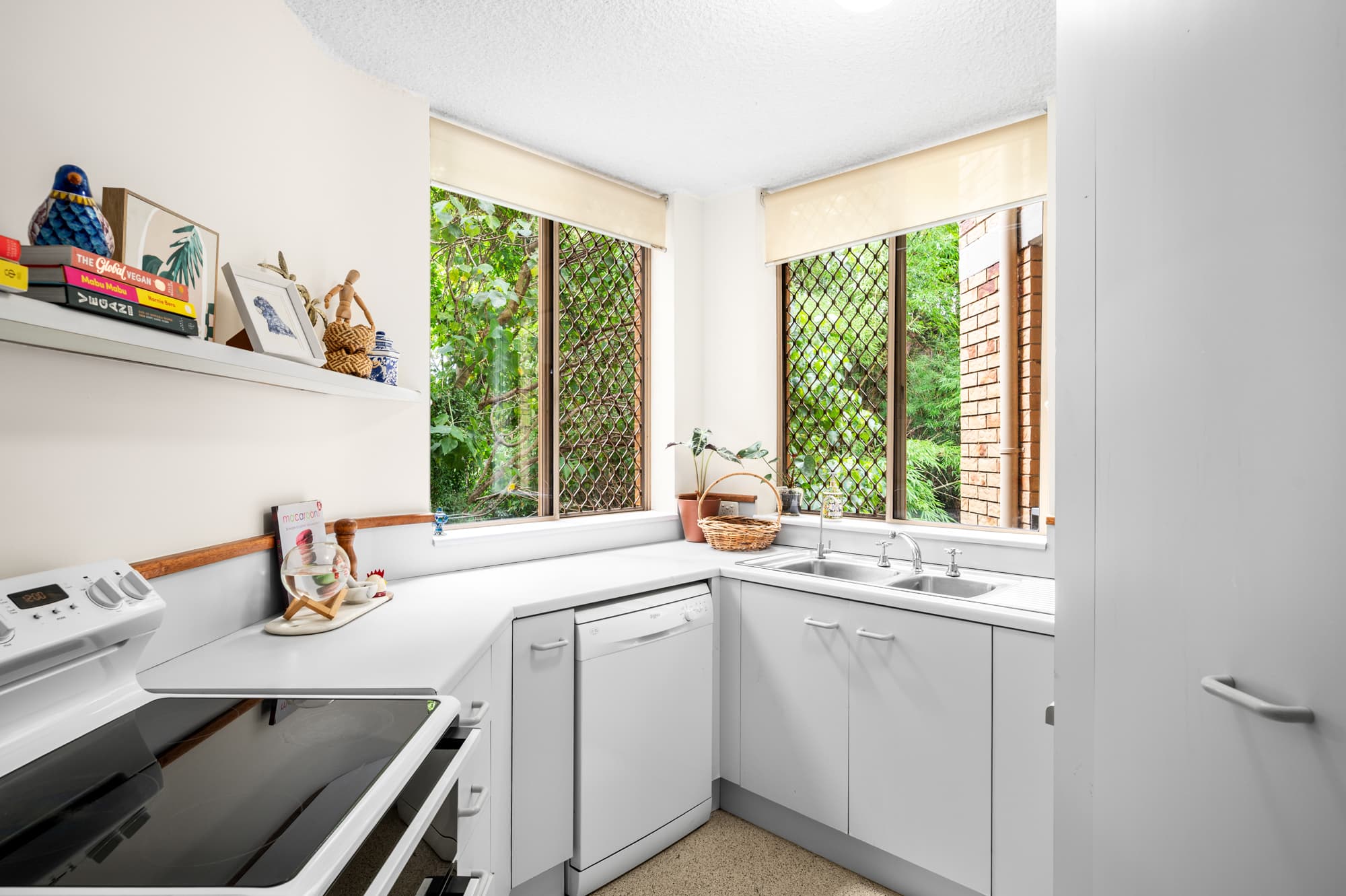1/298 Swann Road, St Lucia - Thumbnail 8