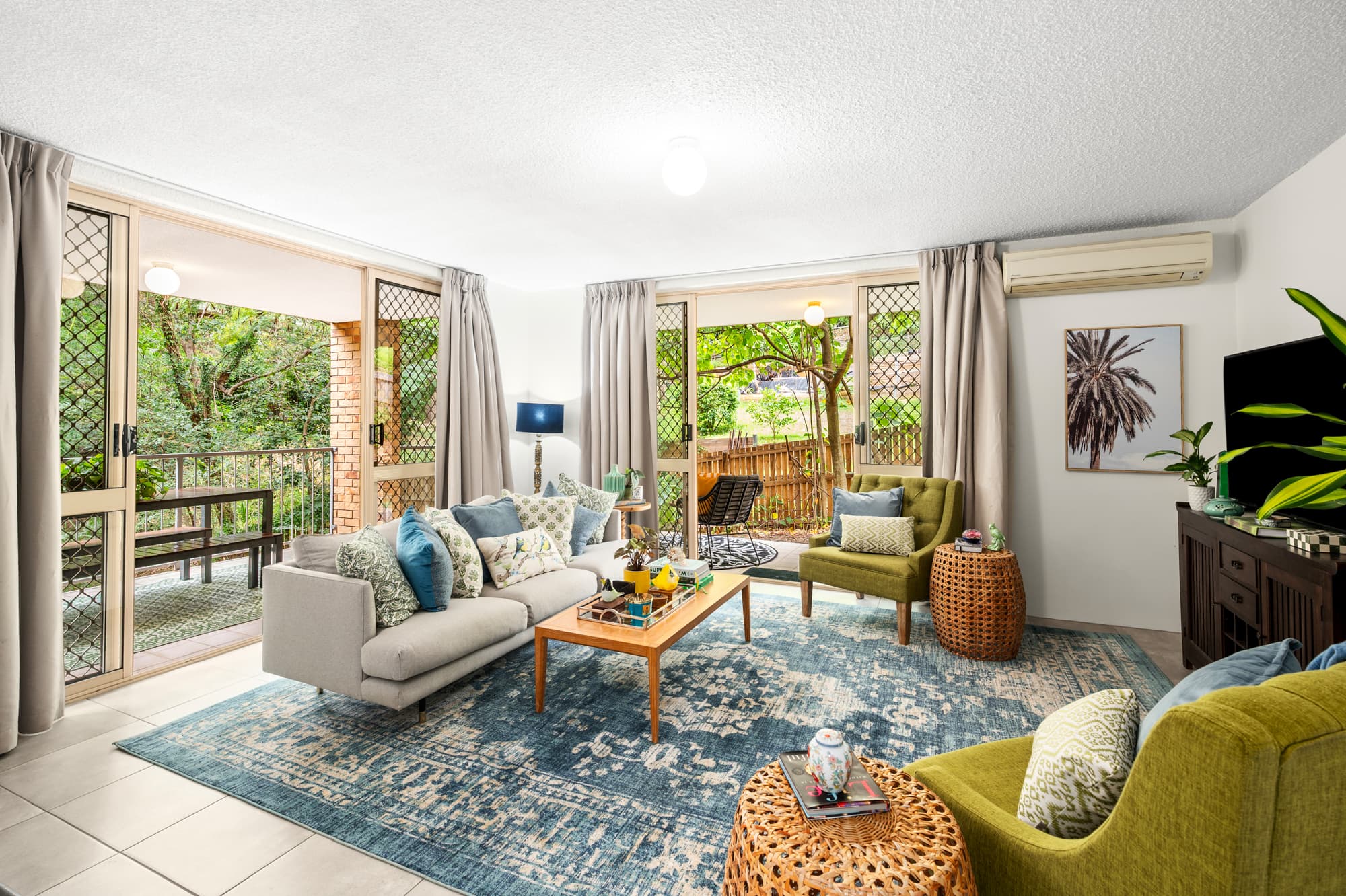 1/298 Swann Road, St Lucia - Image 1