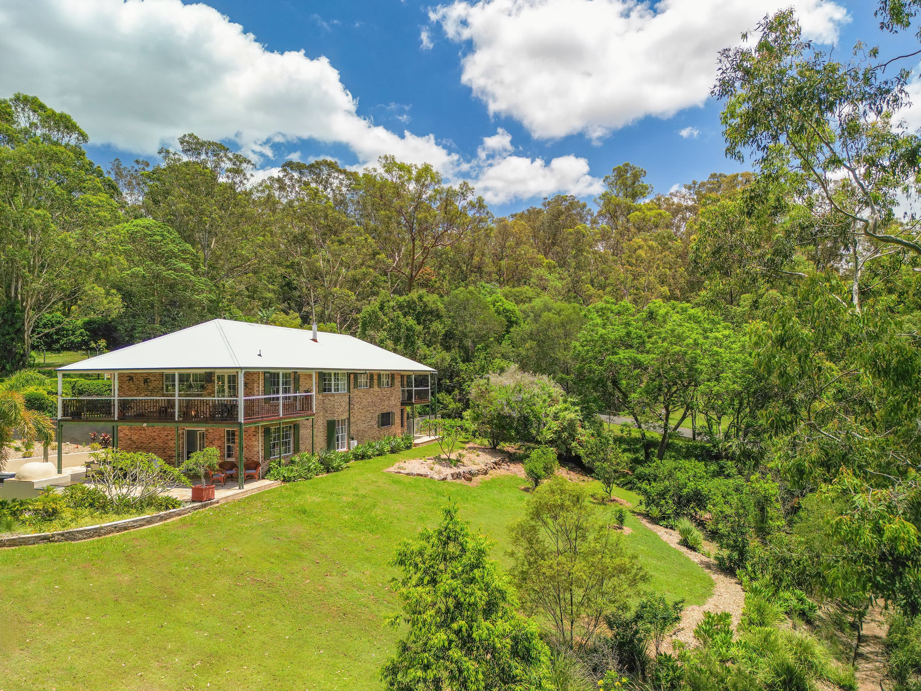 20 Curtis Place, Anstead - Thumbnail 2