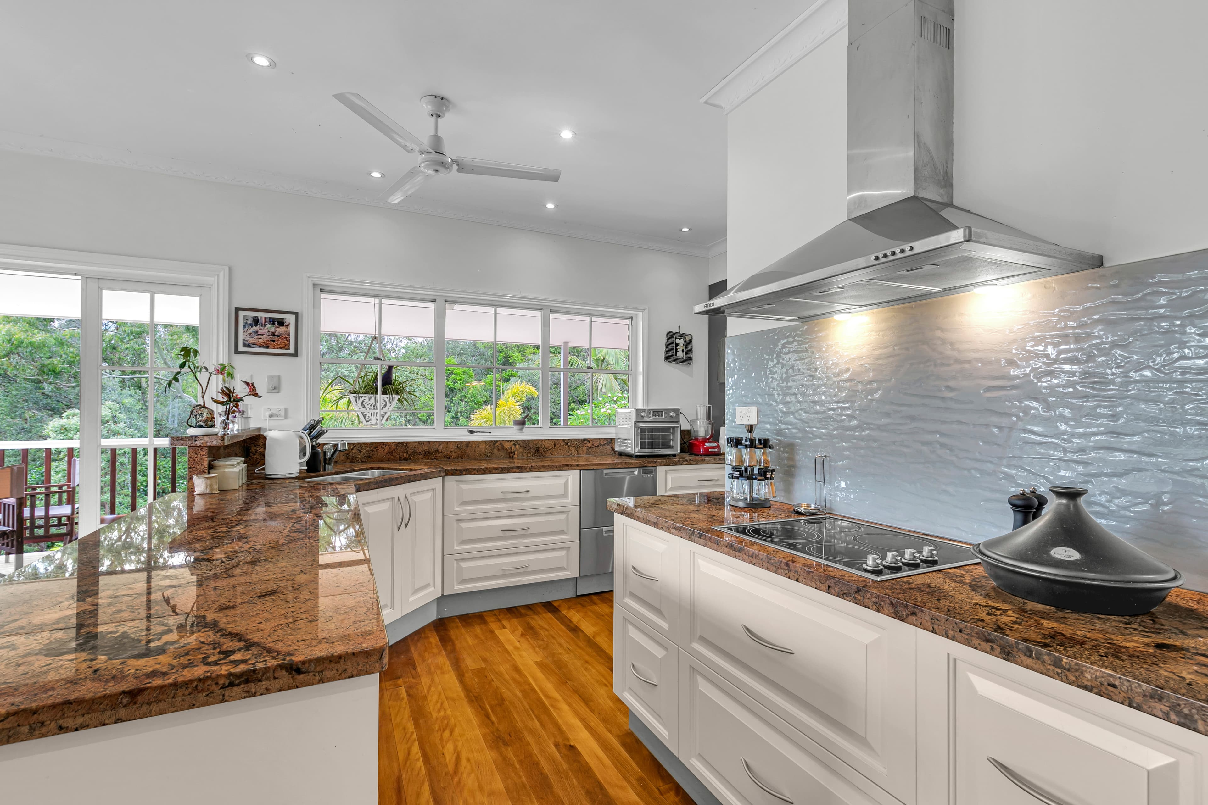 20 Curtis Place, Anstead - Thumbnail 4