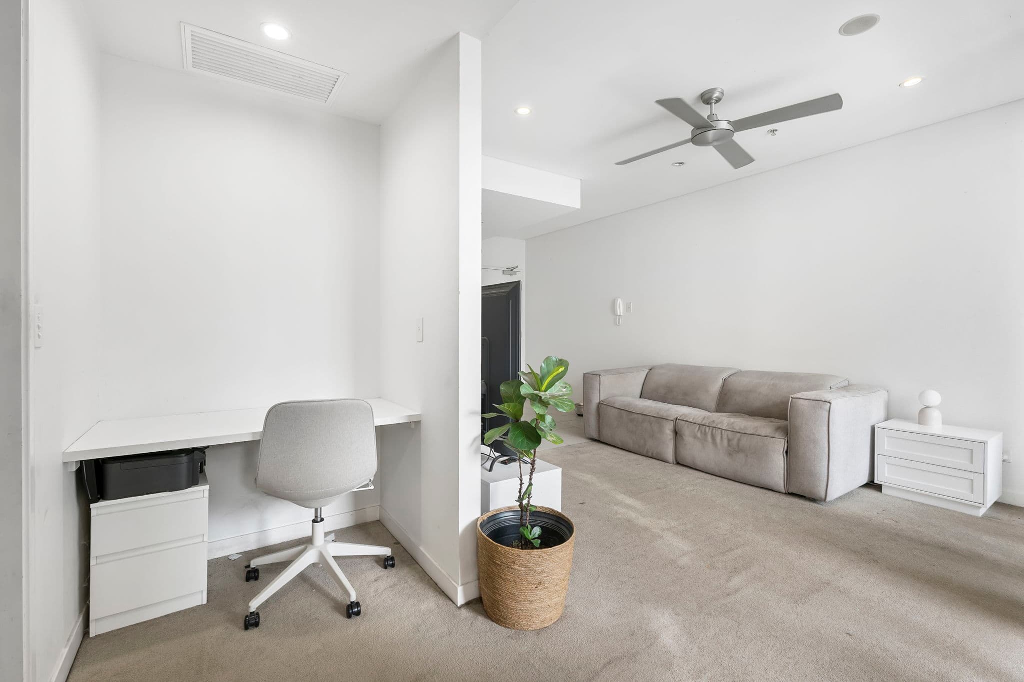 1005/16 Hamilton Pla..., Bowen Hills - Thumbnail 3