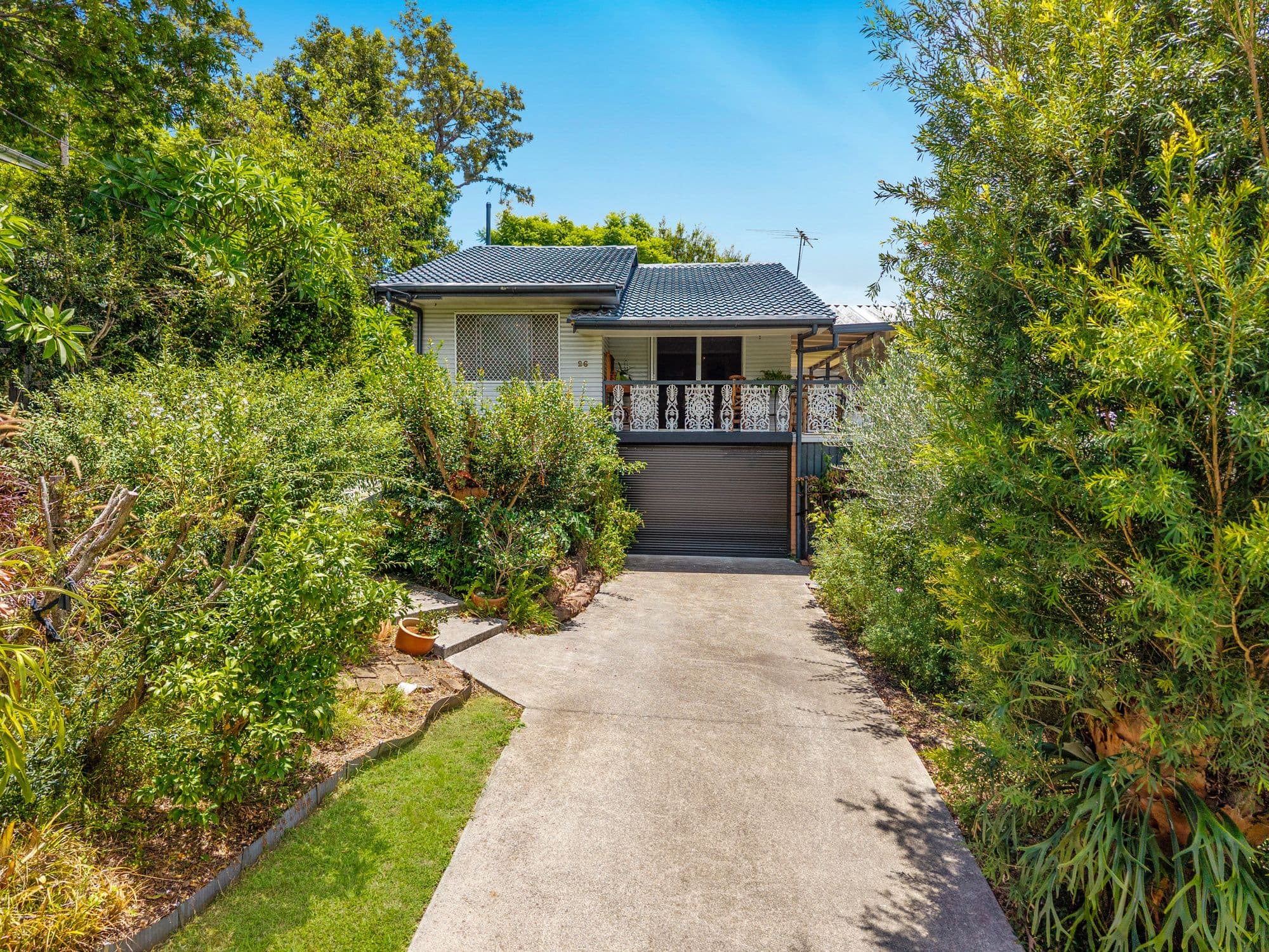 26 Lowanna Street, Kenmore - Thumbnail 2