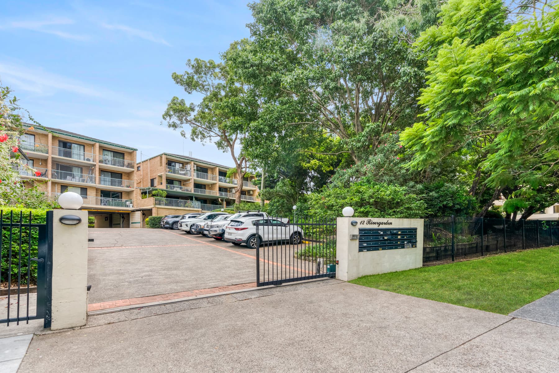 6/12 Patrick Lane, Toowong - Thumbnail 2