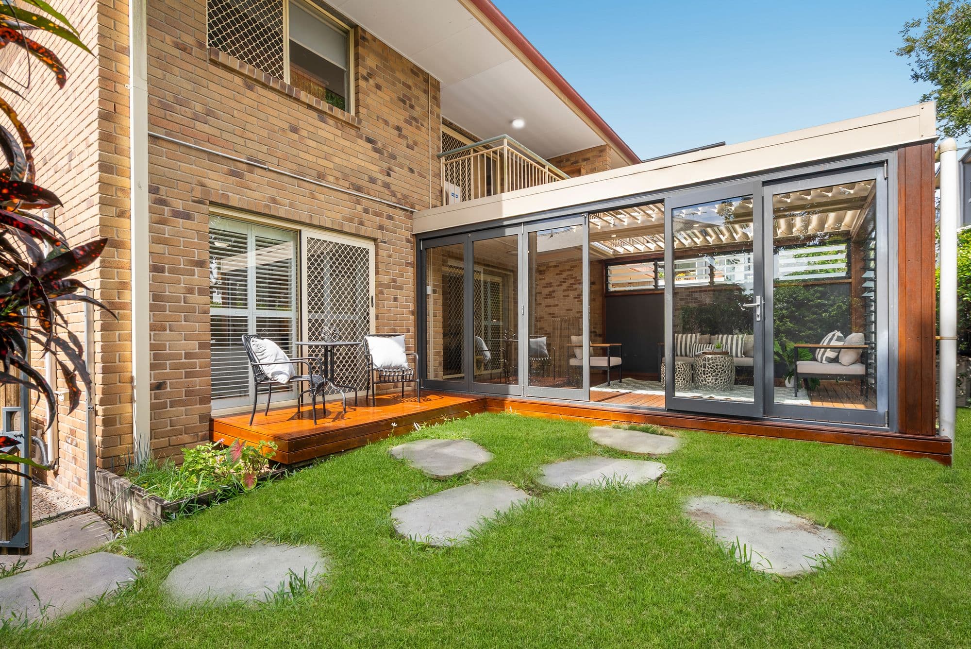2/30 Denman Street, Alderley - Thumbnail 3