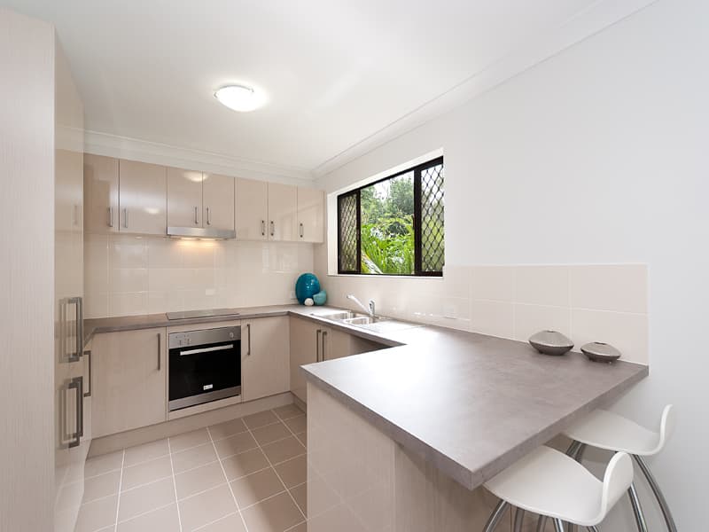 2/33 Alexandra Avenu..., Taringa - Image 1