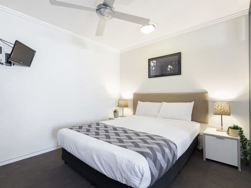 507/35 Peel Street, South Brisbane - Thumbnail 3