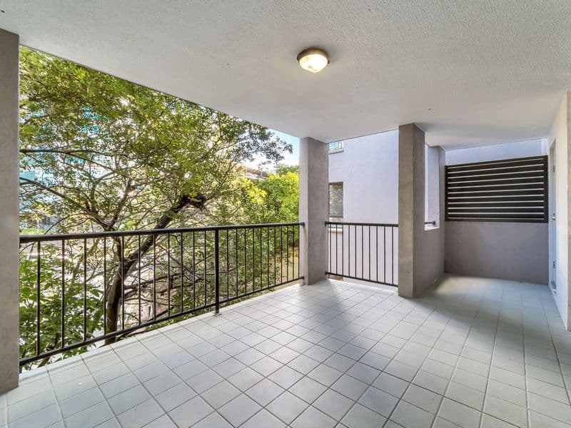 28/7 Landsborough Te..., Toowong - Thumbnail 3