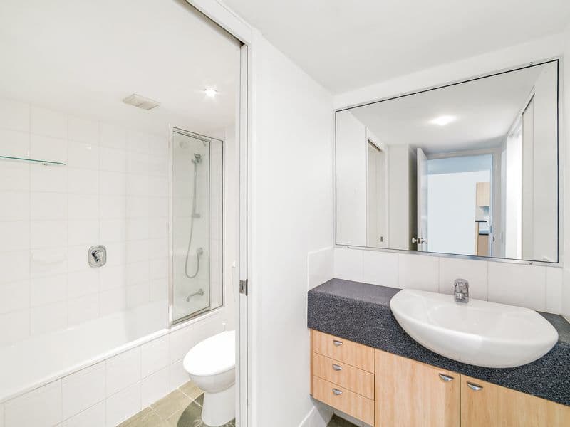 28/7 Landsborough Te..., Toowong - Thumbnail 8