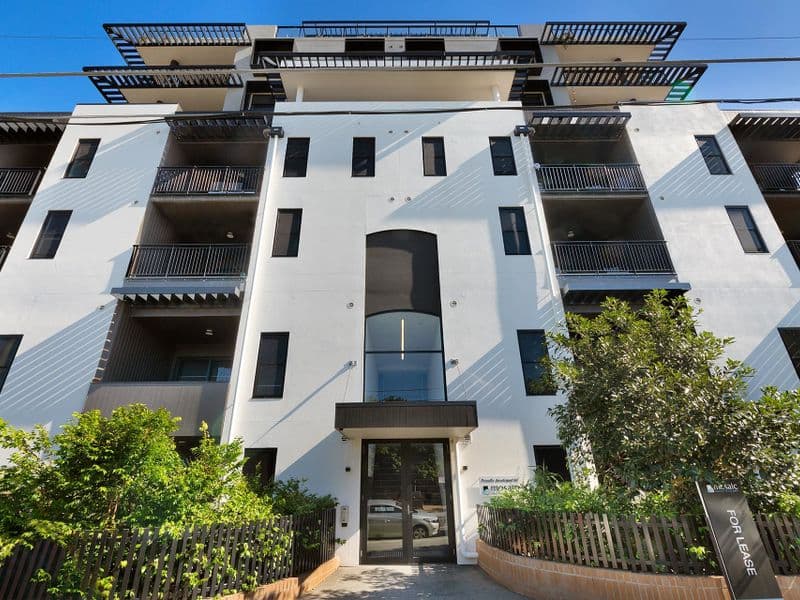 404/133 Clarence Roa..., Indooroopilly - Thumbnail 3