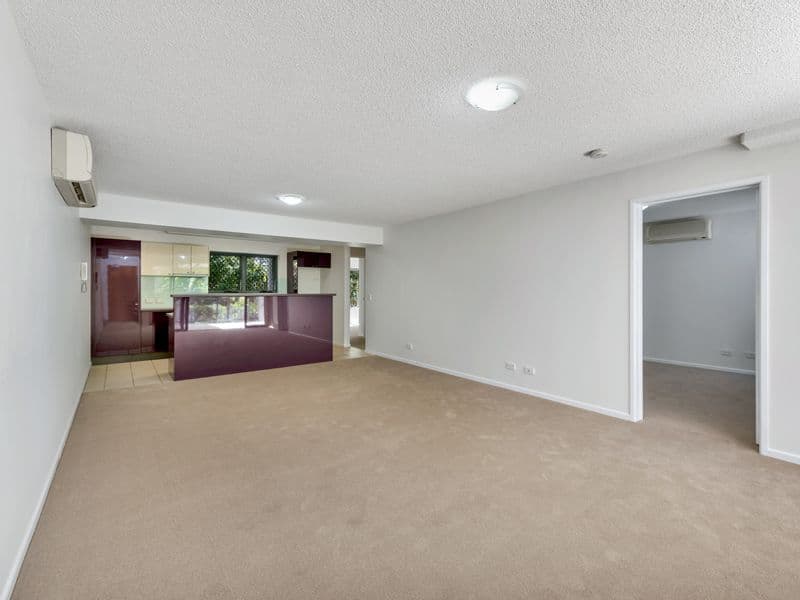 33/7 Landsborough Te..., Toowong - Thumbnail 2