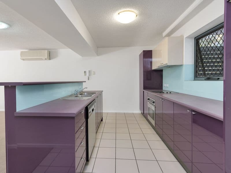 33/7 Landsborough Te..., Toowong - Thumbnail 3