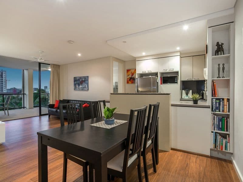 22/26 Holland Street, Toowong - Thumbnail 4