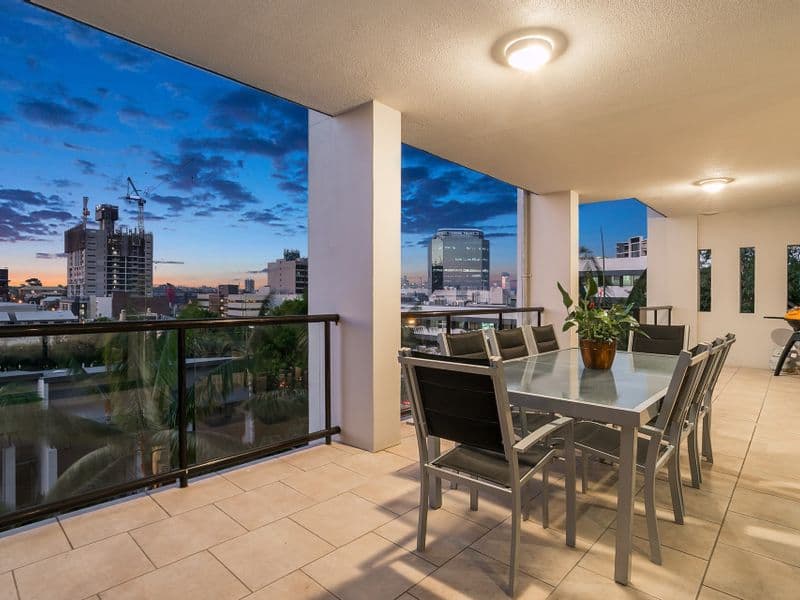 22/26 Holland Street, Toowong - Image 1