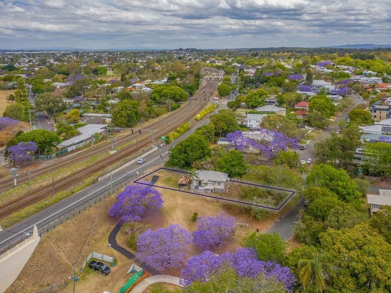 11 Honour Avenue, Chelmer - Thumbnail 4