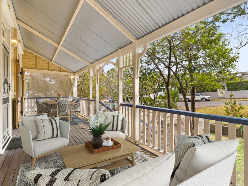16 Rokeby Terrace, Taringa - Thumbnail 2