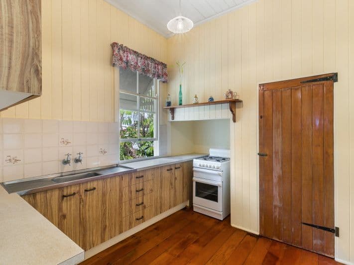 16 Rokeby Terrace, Taringa - Thumbnail 8