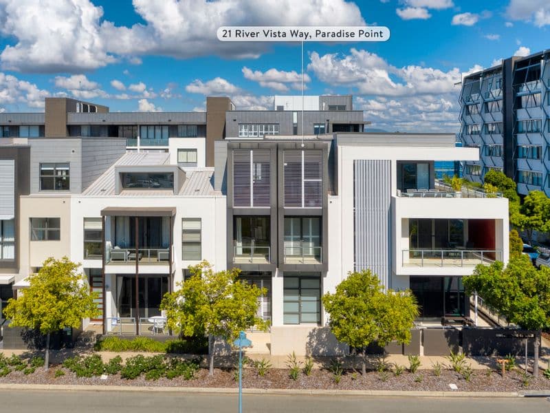 21 River Vista Way, Paradise Point - Thumbnail 2