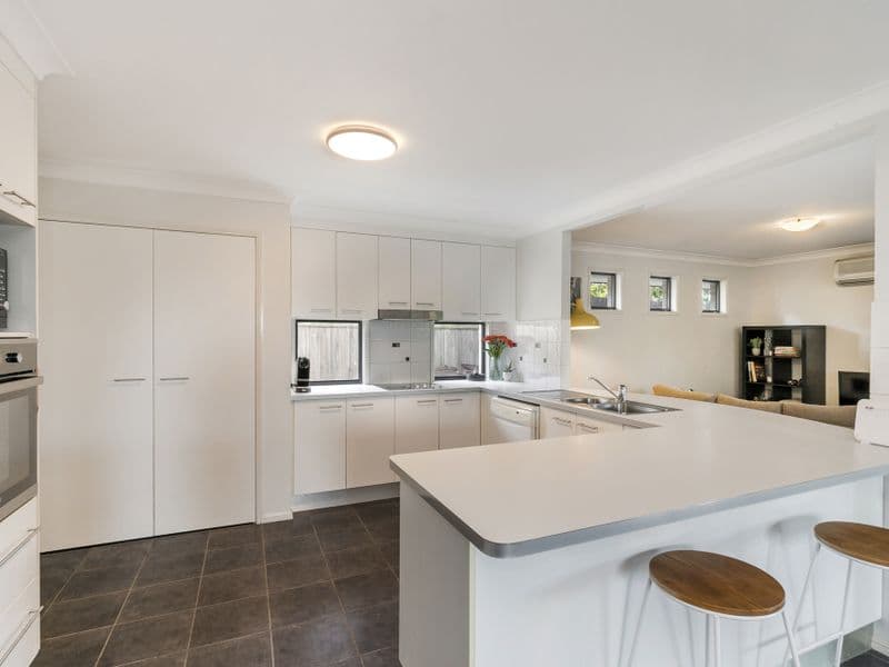 24 Bloomsbury Cresce..., Moggill - Thumbnail 5