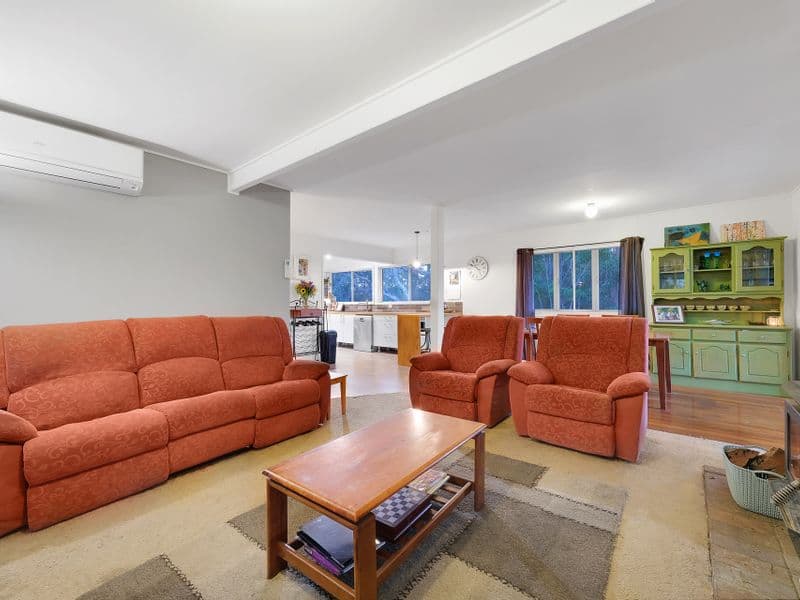 11 Luss Street, Moggill - Thumbnail 2