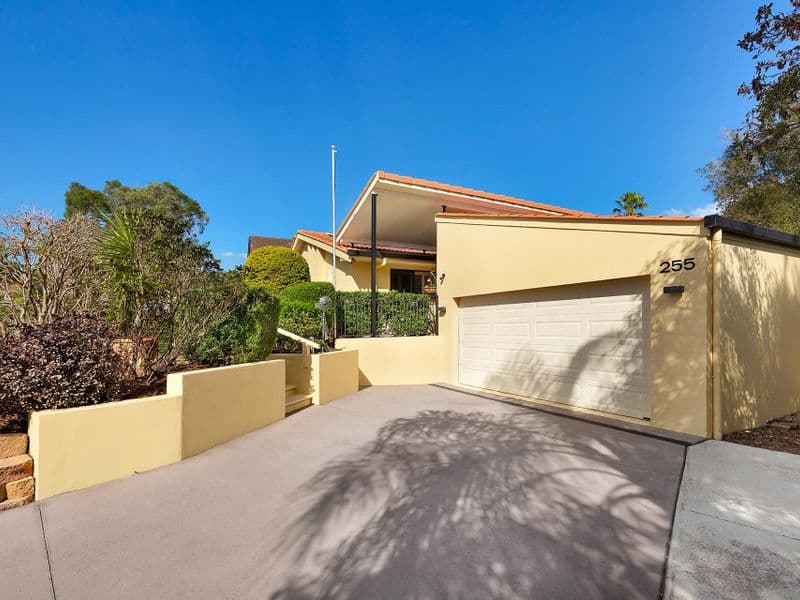 255 Chapel Hill Road, Chapel Hill - Thumbnail 2